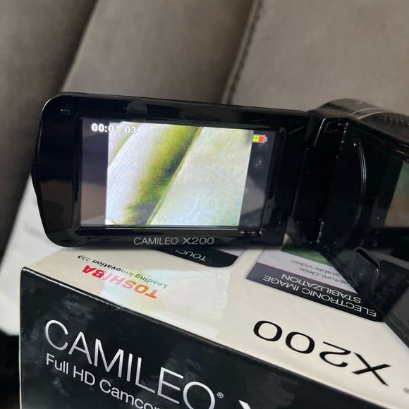 Toshiba Camcorder Camileo X200 Full HD Camera Video Recorder Tested!! - Picture 14 of 16